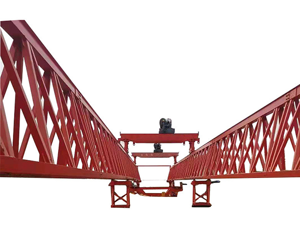 自平衡架橋機